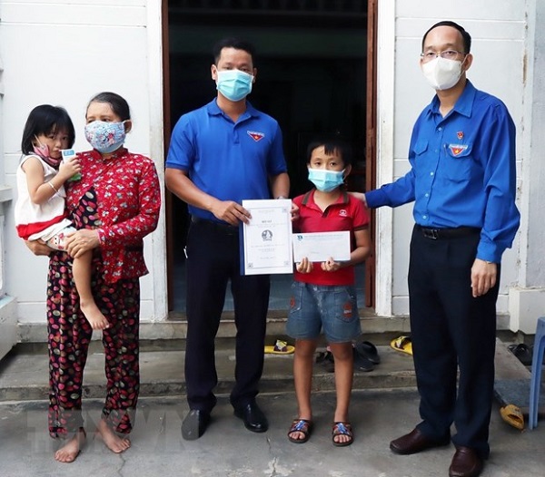 Triển khai kịp thời các biện pháp chăm sóc trẻ em mồ côi do dịch COVID-19