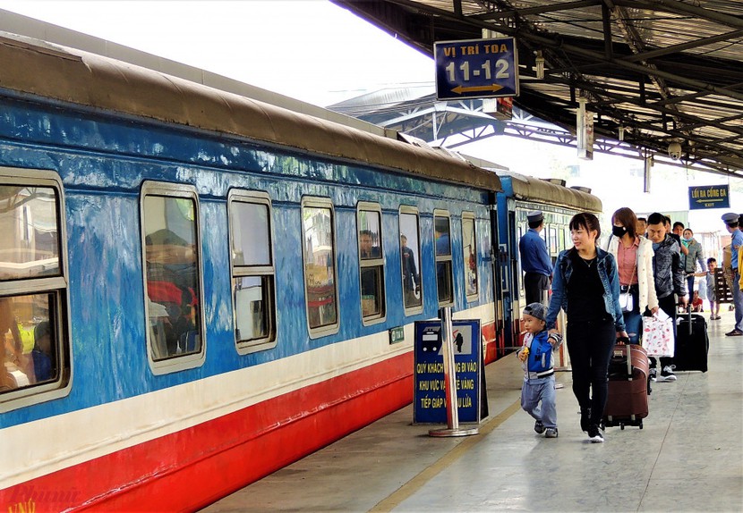 Thông tin mới nhất về vé tàu Tết Quý Mão 2023: Bán thêm vé đi miền Trung