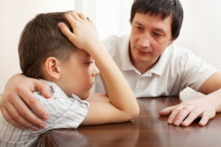 cách khắc phục tình trạng nhút nhát ở trẻ