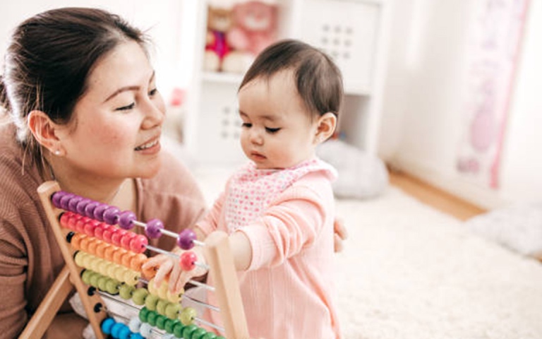 Trẻ sơ sinh bị tự kỷ