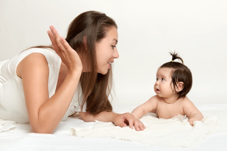 Trẻ sơ sinh bị tự kỷ